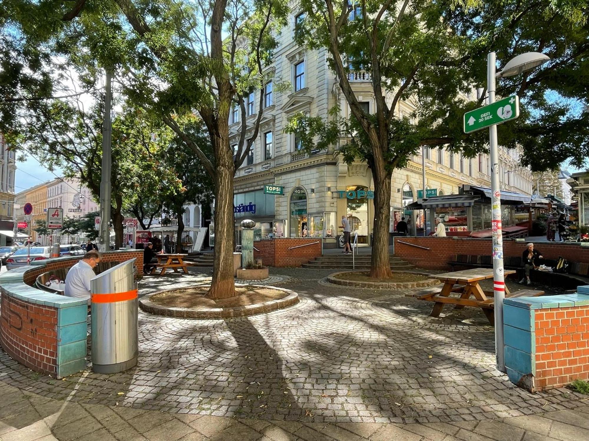 Premium Located At The Famous Kutschkermarkt * Wien